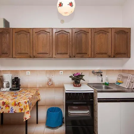 בית הארחה Franko 234 פולה