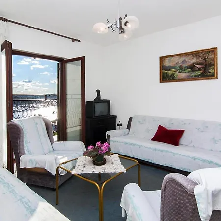 招待所 弗兰科234号公寓式酒店 3*