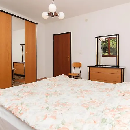 弗兰科234号公寓式酒店