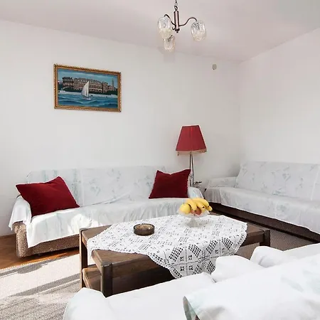 弗兰科234号公寓式酒店 招待所 普拉